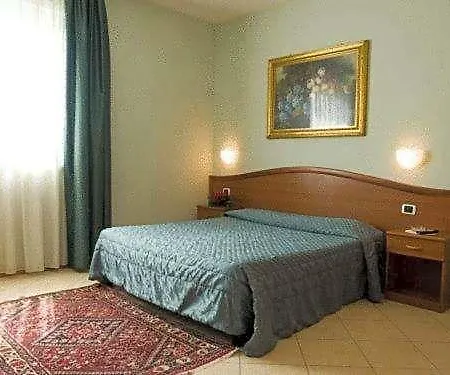 Hotel Mini 3*