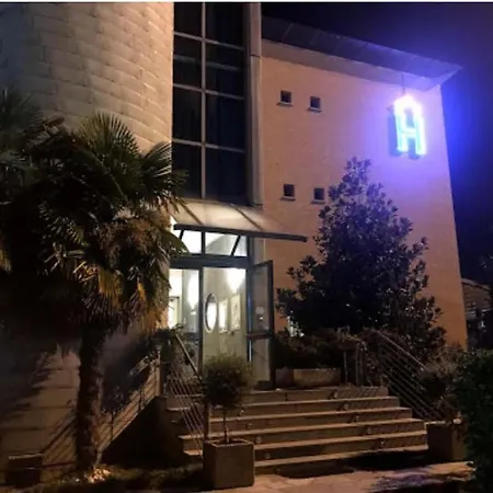 Hotel Mini 3*